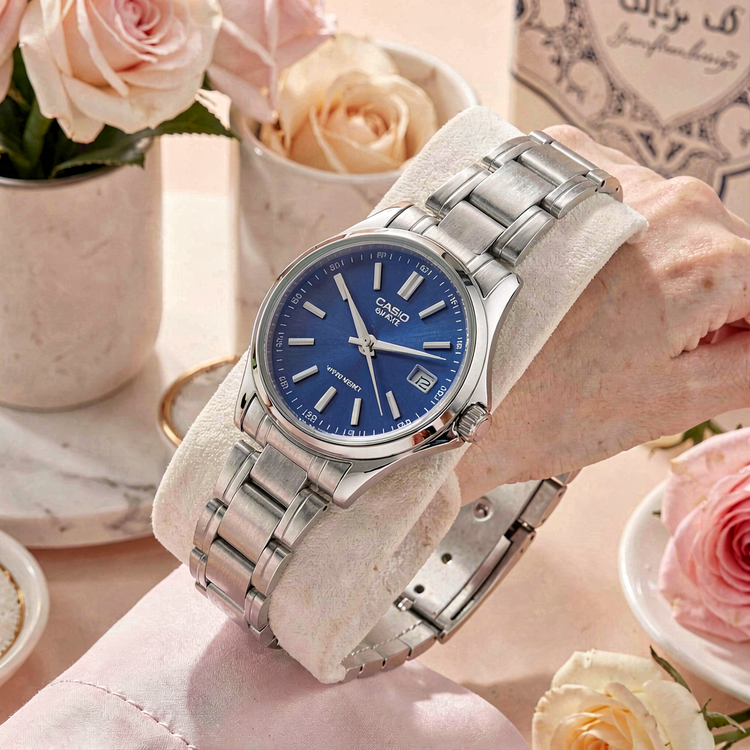 ساعت زنانه کاسیو نقره ای صفحه ابی مدلcasio-LB