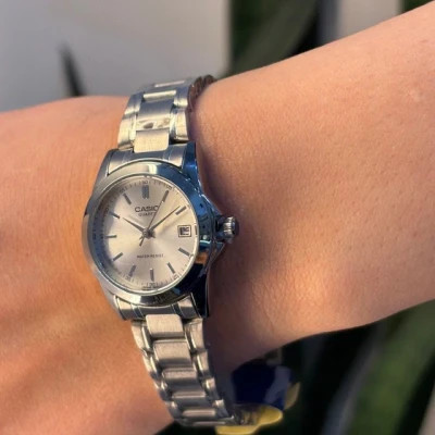 ساعت زنانه کاسیو نقره ای صفحه صورتی مدل casio-LS