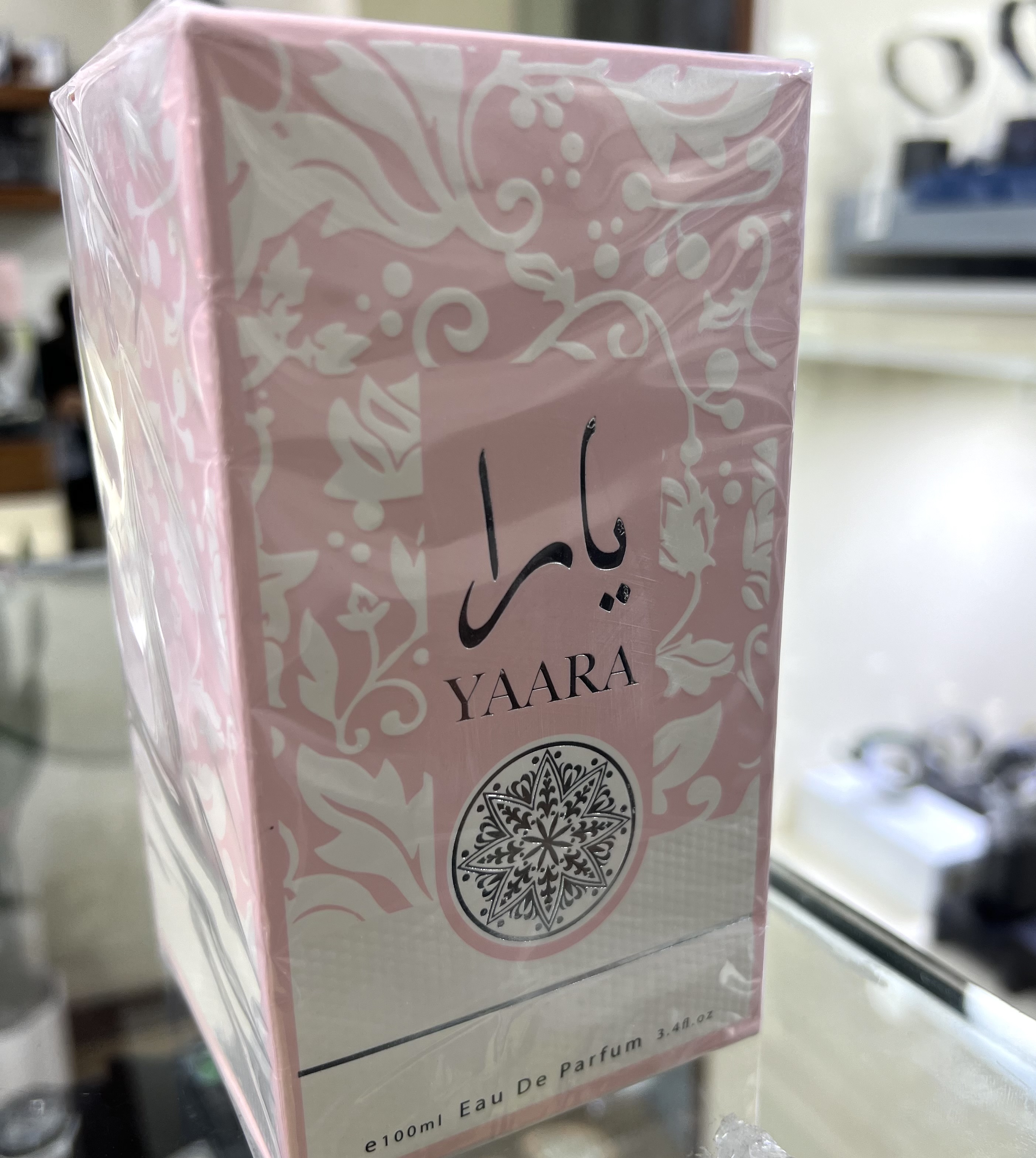 عطر ادکلن عربی یارا صورتی Yara برند  100 میل