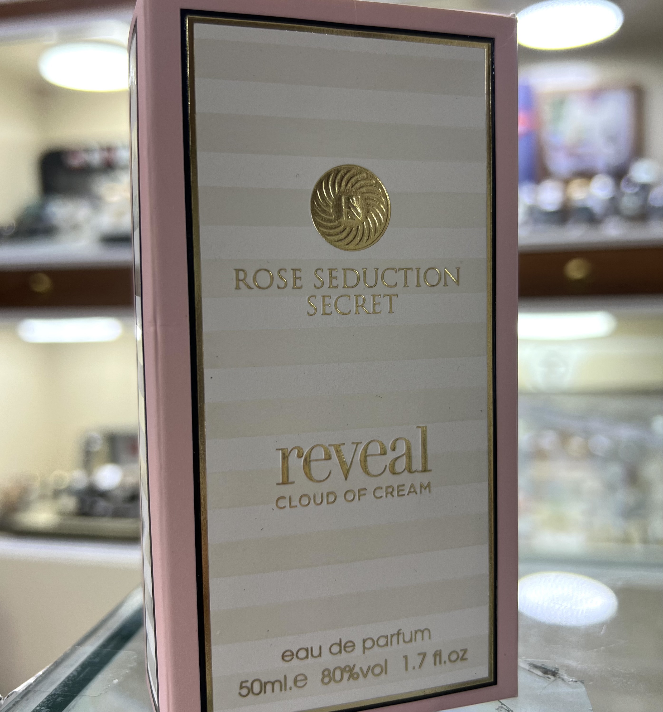 عطر ادوپرفیوم زنانه فراگرنس ورد مدل Rose Seduction Secret رایحه شیرین ۵۰ میل